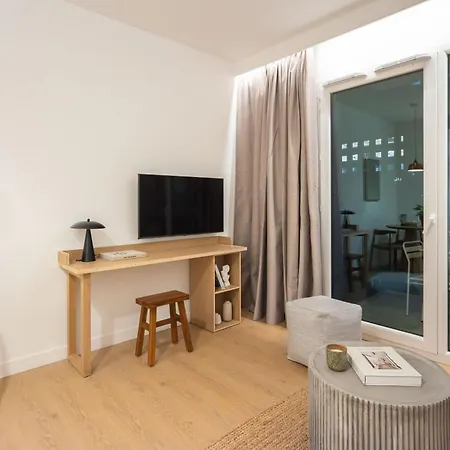 Babel Community Versailles Aparthotel 4*
