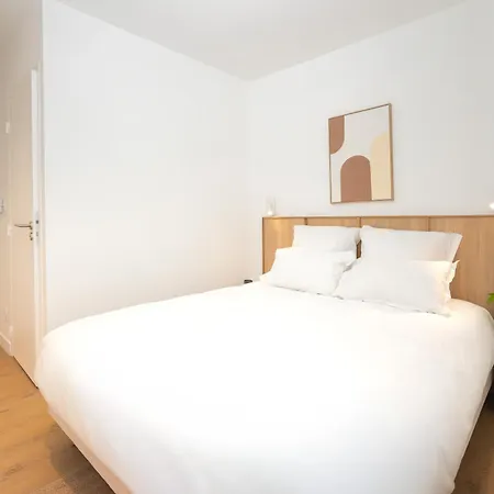 Babel Community Versailles Aparthotel 4*