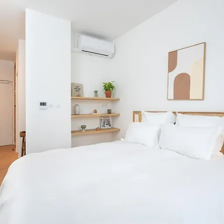 Babel Community Versailles 4* 몽티그니레브레통노