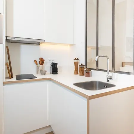 Babel Community Versailles Aparthotel 4*